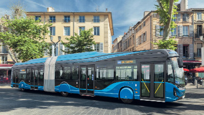 Beitragsbild - Iveco Bus liefert an Italien
